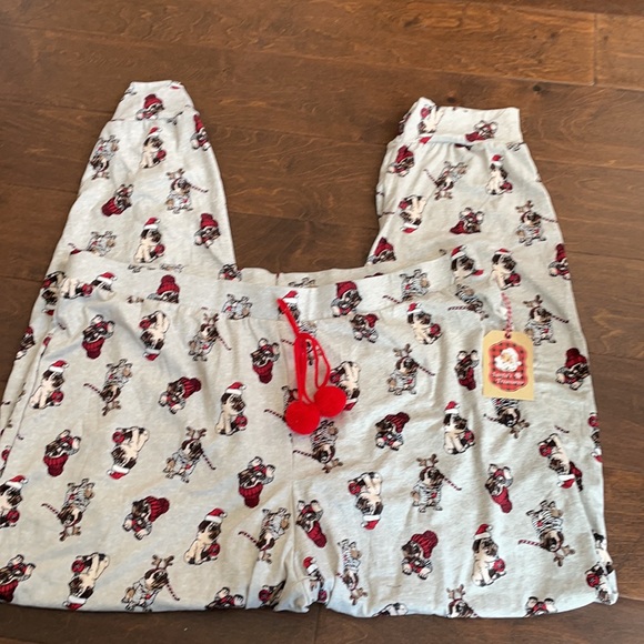 Bulldog Christmas themed pajama pants available in L, XL , 2X - Picture 4 of 4